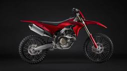05-my27_desmo250_mx_studio_3