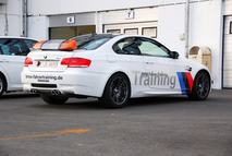 A felvezető autó, ami minden egyéb körülmény között beindítaná a nyáltermelést, ez azonban nem az ő napja