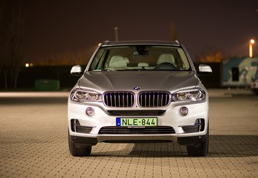 Magába szívja a kozmosz energiáit