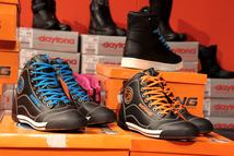 A Beringnek is van motoros sportcipője