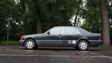 Manapság egyre nagyobbak az autók minden kategóriában, de a Bálna az Bálna marad örökre. Klasszikus és elegáns forma, talán az utolsó, ami túlél