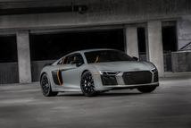 2017-Audi-R8-V10-plus-exclusive-edition-3