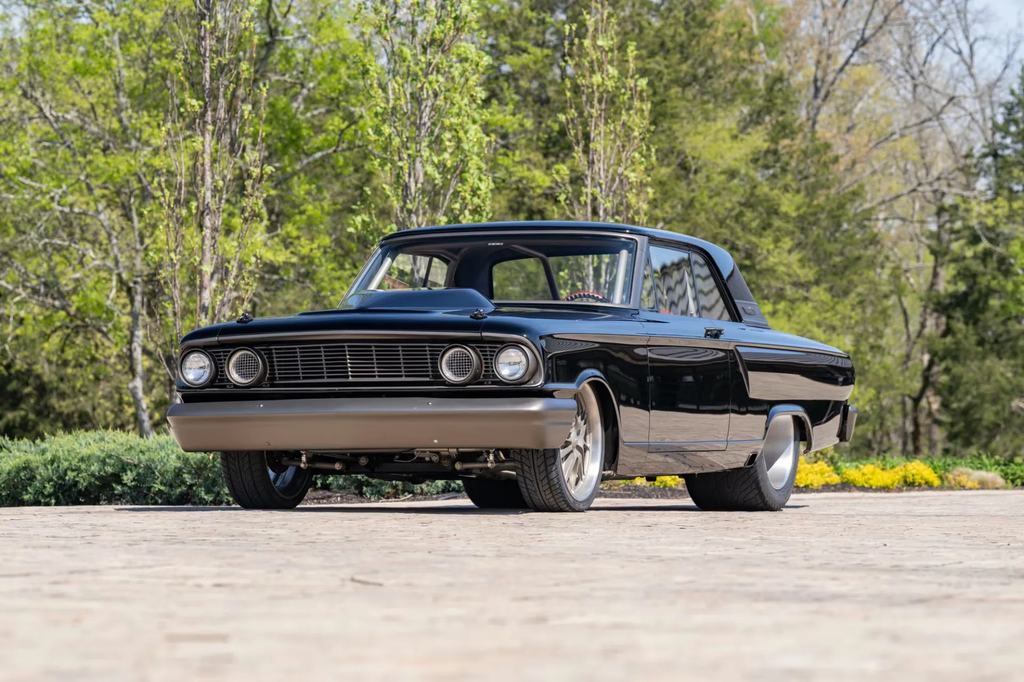 A kilencezer köbcentis V8 elég egy 62 éves Ford Fairlane-ben?