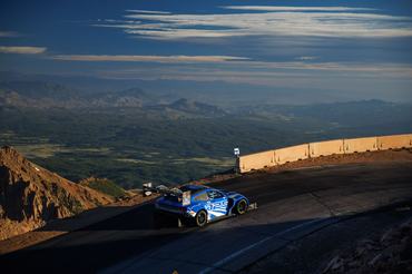 The Super Mustang Mach-E EV demonstrator testing at Pikes Peak. License valid for earned editorial, press releases, press kits. All non-broadcast digital and online media Region: Global. This content is solely for editorial use and for providing individual users with information. Any storage in databases, or any distribution to third parties within the scope of commercial use, or for commercial use is permitted with written consent from Ford in Europe GmbH only.