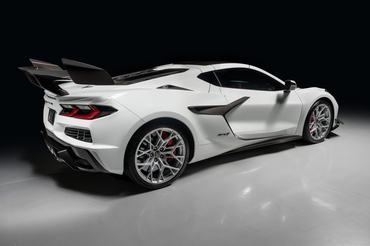2026_chevrolet_corvette-zr1_DS_00fNOGB.format-jpeg.max-2560x1600