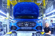 Mercedes-Benz Werk Kecskemét - Einblick in die Produktion des neuen Mercedes-Benz GLB Mercedes Benz plant Kecskemét - Insight into production of the new Mercedes-Benz GLB