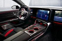 Die Schaltzentrale der Performance: das Interieur des neuen Mercedes-AMG GT 4-Türer Coupés The control centre of performance: the interior of the new Mercedes-AMG GT 4-door Coupé