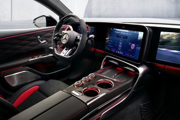 Die Schaltzentrale der Performance: das Interieur des neuen Mercedes-AMG GT 4-Türer Coupés The control centre of performance: the interior of the new Mercedes-AMG GT 4-door Coupé