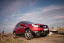 Nagy kerék, magas has. Fronthajtással sincs elveszve, persze a 4x4 sárban, hóban jobb