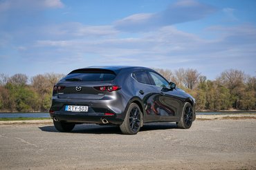 Mazda 3 Skyactiv X auto 15