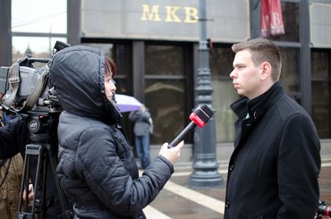 Vitézy Dávid interjúzik