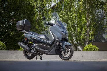 Jól áll neki a szürke