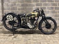 Triumph-Works-Isle-of-Man-TT-motorcycle-01