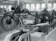 R 24: 1948 és 1950 között készült 12 020 pédányban