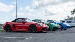 Egy sportautónak szín kell, a Porschénál lehet is választani