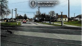 49442650_3768942_80b36816d9f734557a2881adf4478bcc_wm.jpg