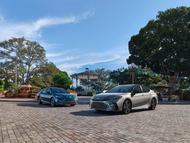 2025 Toyota-Camry Group-Shot HERO