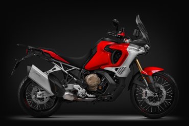 Agusta-Enduro-Veloce-2.png