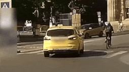 56305625_4163271_a30300e0027ed3d340ab07eb4db2dc62_wm.gif
