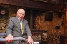 37 C Surtees c Paulovits