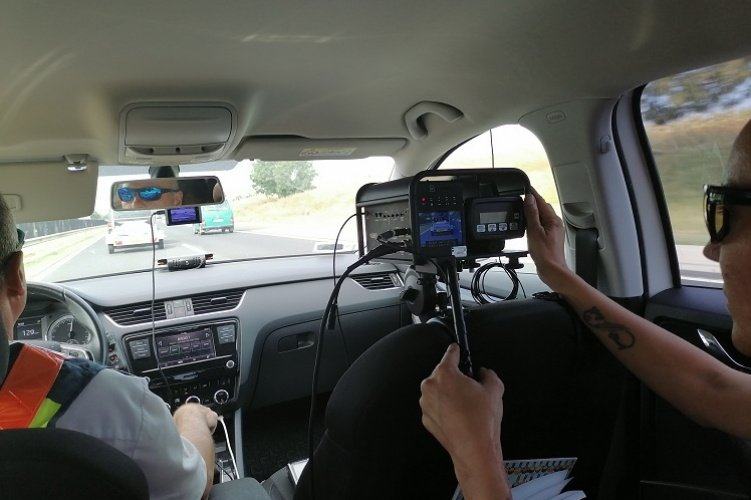 Őrületes traffipaxozás jön: Ezeken a helyeken mérnek majd a rendőrök