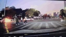 58729477_4342347_67939e23359b02e0611a3416b6de67e1_wm.gif