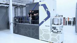 this-3d-printer-is-just-a-tiny-bit-bigger-than-the-one-you-have-