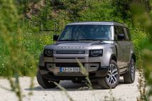Ez itt a Land Rover Defender tesztautónk volt, amit nagyon szerettünk, különösen a minősége miatt