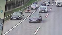 Körzete az autópálya, tempója...