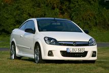 A kép illusztráció, egy korábbi tesztautónk szerepel rajta