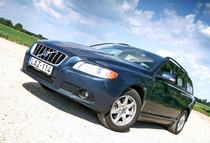 A kép illusztráció, egy korábbi tesztautónk szerepel rajta