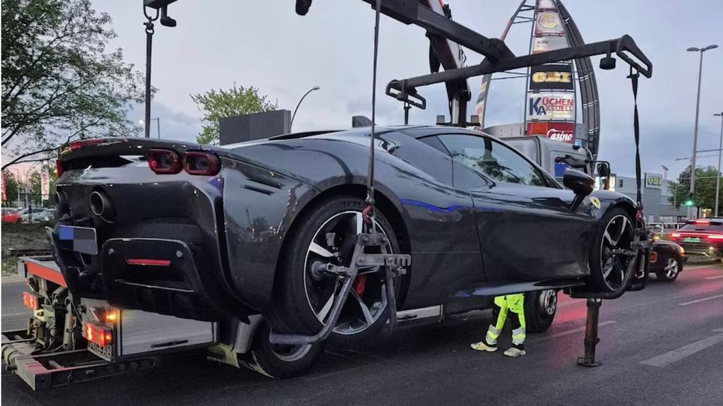 Ez a normális stílusom – magyarázkodott az extrém gyorshajtó ferraris Berlinben