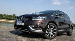 Winklernek igaza volt. Először úgy tűnik, hogy sok a króm, de másodjára már rájövünk, hogy ez a selyemfényű-fajta nem giccses és éppen elég van belőle.