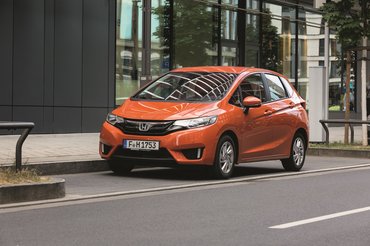 2015-Honda-Jazz-European-spec-11