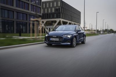 Dynamic photo
Colour: Navarra blue
