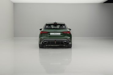 Malachite green, indoor static photo, exterior, rear view