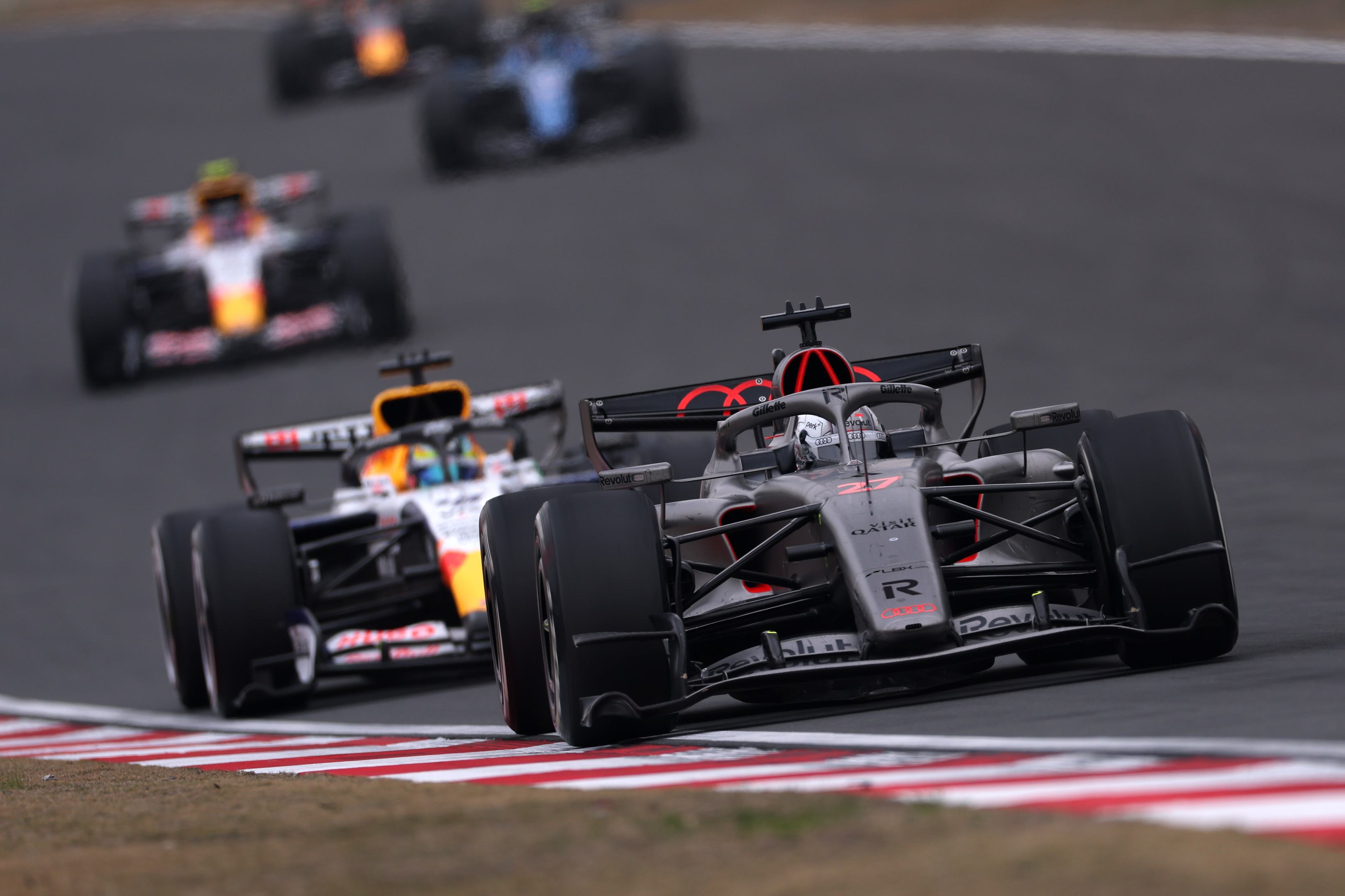 Nagy dobásra készül az Audi, élő legenda kerülhet az F1-es csapat élére