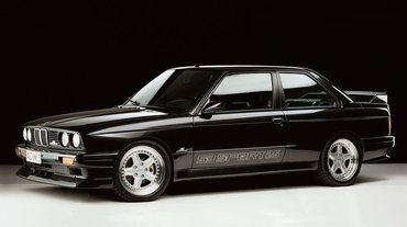 CD_76_02_E30_M3_-Front_Studio_1000x657