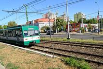 Budapest, 2025. augusztus 26.Egy tervezett megálló helyszíne XVI. kerület Veres Péter és a Jókai utca keresztezõdésében a HÉV-vonalak fejlesztésérõl tartott sajtótájékoztató napján, 2025. augusztus 26-án. Megjelent a Gödöllõ-Budapest (H8) és Csömör-Budapest (H9) HÉV-vonalak fejlesztésének, valamint egy új jármûtelep kialakításának tervezésére vonatkozó közbeszerzési hirdetmény.MTI/Koszticsák Szilárd