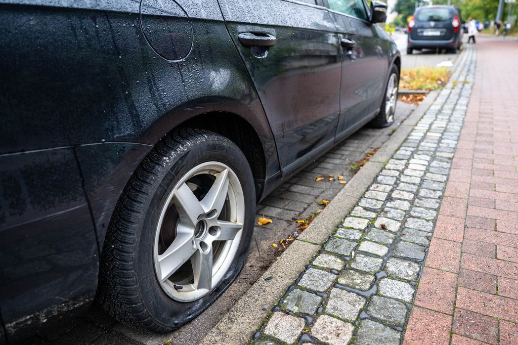 Kopott gumik mellé felszerelhetek egyetlen újat?