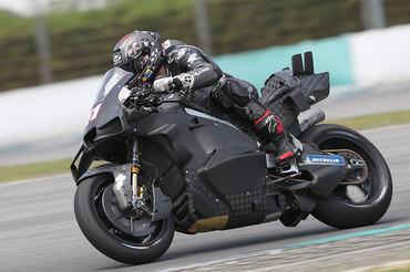 KUALA LUMPUR, MALAYSIA - JANUARY 31: Aleix Espargaro from Spain riding  Honda during the MotoGP Shakedown at Sepang Circuit on January 31, 2026 in Kuala Lumpur, Malaysia. (Photo by Gold & Goose Photography/Getty Images)