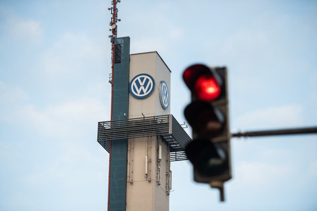 Újabb brutális leépítésre készül a Volkswagen, ennyi embert küldenek el