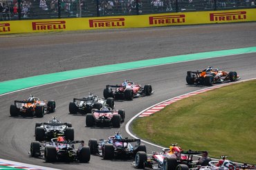 SUZUKA, JAPAN - MARCH 29: The race start during the F1 Grand Prix of Japan at Suzuka Circuit on March 29, 2026 in Suzuka, Japan. (Photo by Kym Illman/Getty Images)