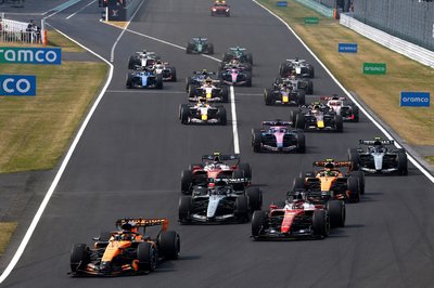 SUZUKA, JAPAN - MARCH 29: Oscar Piastri of Australia driving the (81) McLaren MCL40 Mercedes leads the field away at the start during the F1 Grand Prix of Japan at Suzuka Circuit on March 29, 2026 in Suzuka, Japan. (Photo by Mark Thompson/Getty Images)
