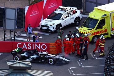 MONTE-CARLO, MONACO - JUNE 05: Marshals remove the car of Sergio Perez of Mexico and Cadillac F1 Team from the circuit during practice ahead of the F1 Grand Prix of Monaco at Circuit de Monaco on June 05, 2026 in Monte-Carlo, Monaco. (Photo by Bryn Lennon - Formula 1/Formula 1 via Getty Images)
