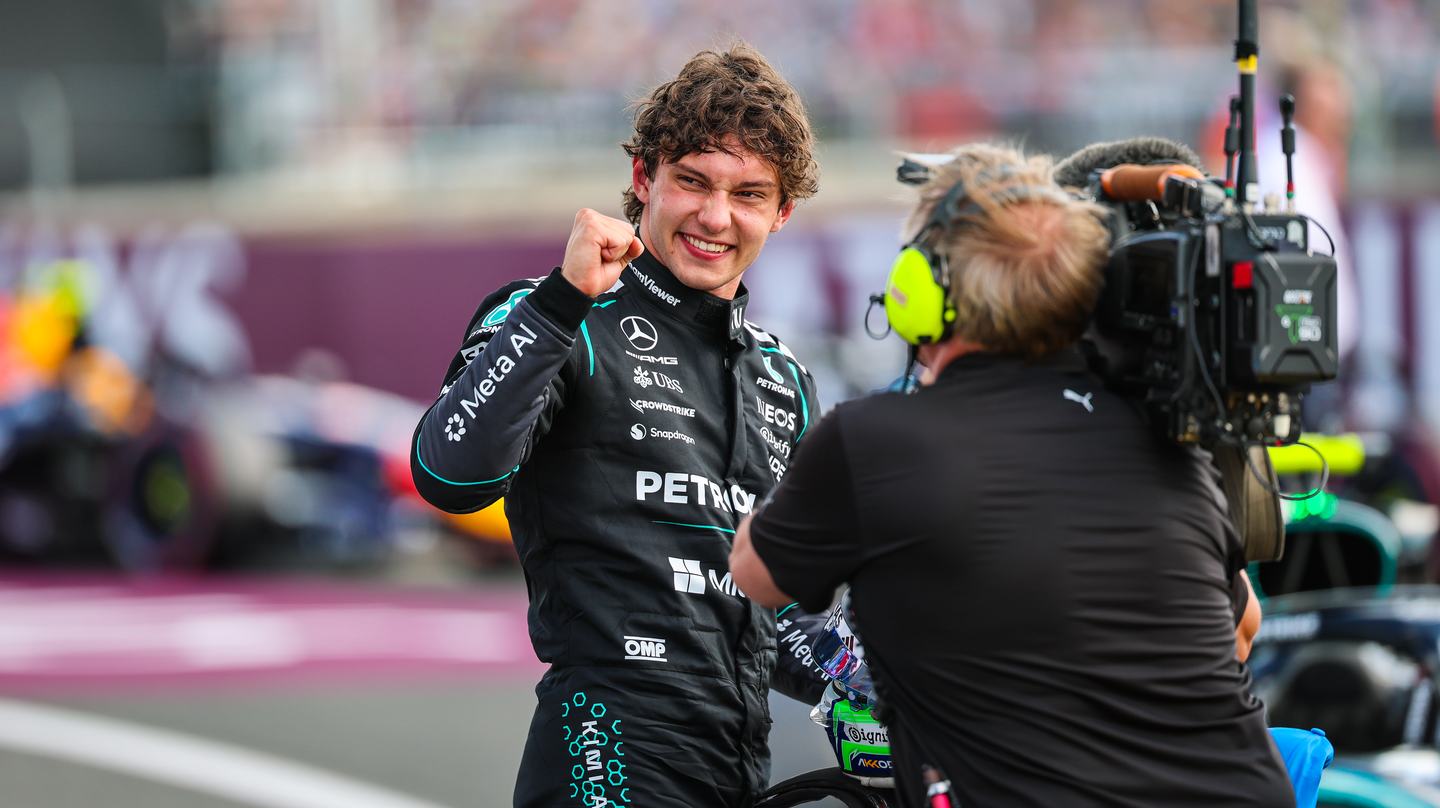 NORTHAMPTON, ENGLAND - JULY 4: Andrea Kimi Antonelli of Italy and Mercedes AMG Petronas F1 Team takes pole position during qualifying ahead of the F1 Grand Prix of Great Britain at Silverstone Circuit on July 4, 2026 in Northampton, United Kingdom. (Photo by Kym Illman/Getty Images)