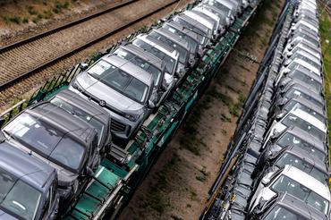 08 July 2026, Bavaria, Munich: On July 8, 2026, numerous car carriers loaded with new vehicles from Volkswagen are parked on the tracks at a marshalling yard in Munich (Bavaria, Germany). Volkswagen Aktiengesellschaft (VW AG, Volkswagen Group) is a German automaker and one of the world's leading automotive groups. (Symbolic image, symbolic photo, illustration, illustrative photo, thematic image, general image, thematic photo, export business, export, car carrier) Photo: Matthias Balk/dpa (Photo by Matthias Balk/picture alliance via Getty Images)