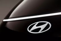 Hyundai-Staria-Electric-Teaser