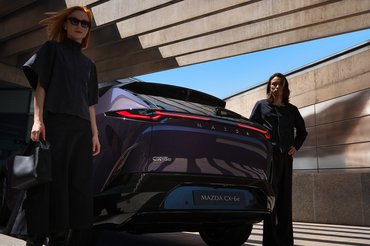 Mazda_CX_6e_Global_nv_still_ (5).jpg