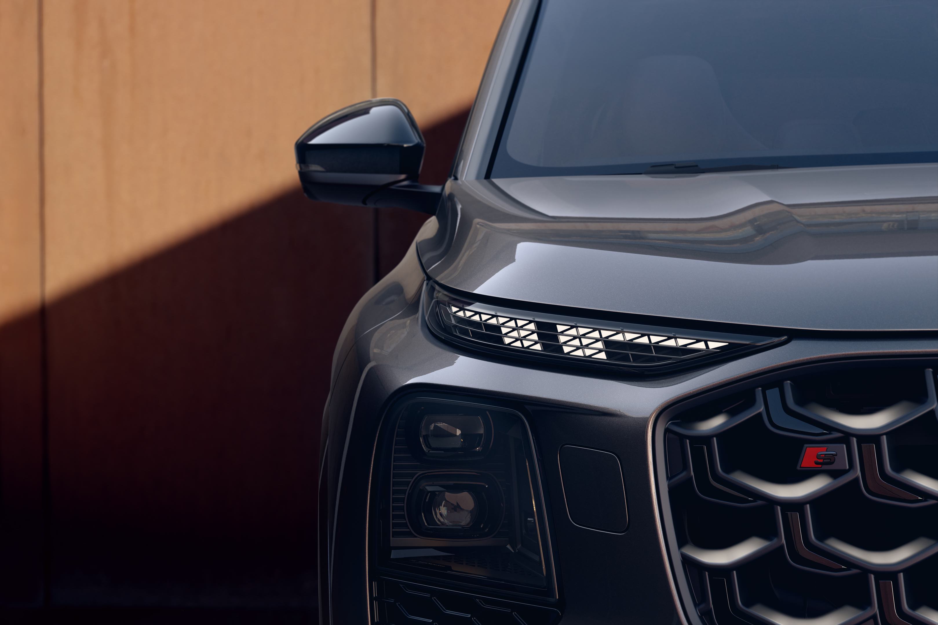 A V8-as romboló tovább él: itt az új Audi SQ7